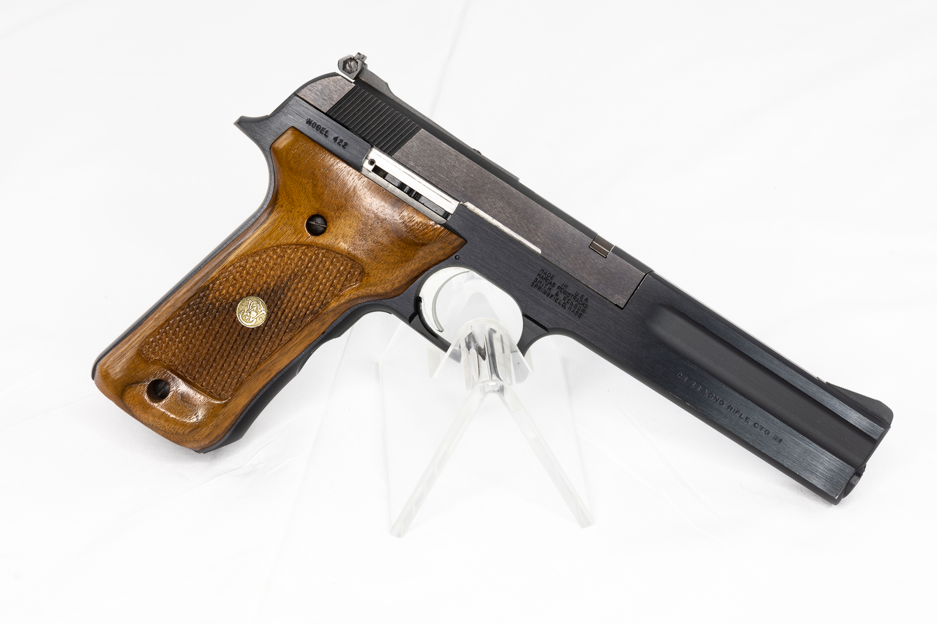 gebr. SMITH & WESSON Mod. 422 6" mit Holzgriffschalen .22lfB, Zustand: Neuwertig, NPR: € 1.235,00